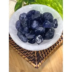 Iolite, raw